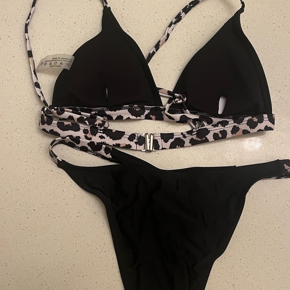 Shein Bikini - Picture 2 of 2